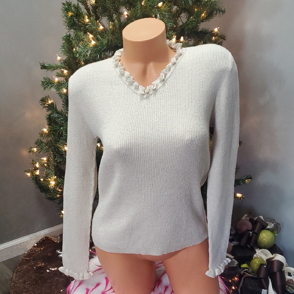 Liz Claiborne ruffle shimmer sweater M NWOT
